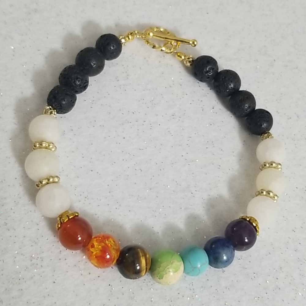 7 Chakra stone, white quartz beaded bracelet - Picture 1 of 8